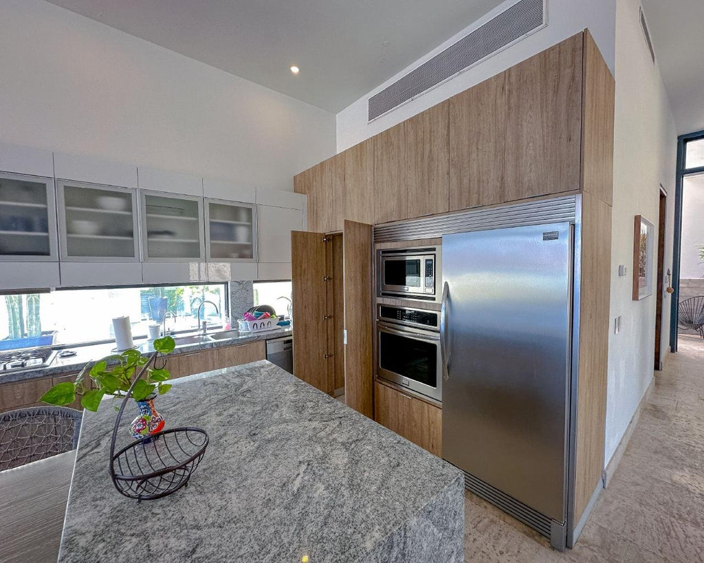 Dos casas en una vista marina